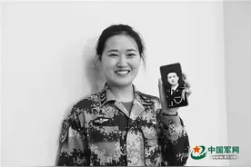 边防线上的爱情故事：空军上士和陆军中尉在战位比翼齐飞图片