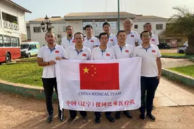 中国（辽宁）第四批援冈比亚医疗队在冈比亚的日子——属于我们的年历图片