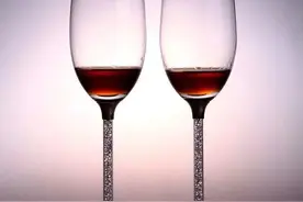 杯具的故事图片