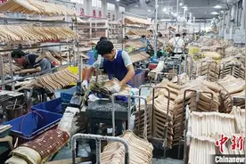 “中国衣架之都”广西荔浦：小作坊闯出国际大市场图片