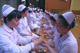 徐州医药高职：构建“1+3+N”思政体系 培育“济世”医药人图片