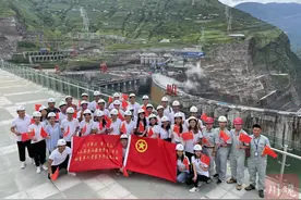 过去三天，一群凉山籍优秀青年行走在家乡图片