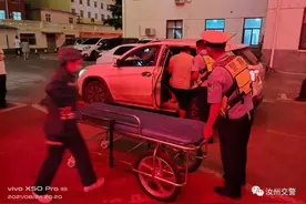 正能量丨警车开道，与时间赛跑！你们救人的样子真帅！图片