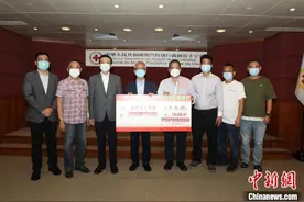 澳门红十字会集善款援助河南灾区建医疗设施图片