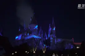 60秒抢先看北京环球影城哈利·波特魔法城堡光影秀视频封面