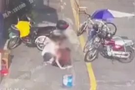 光天化日之下，男子竟当街摁倒路过女子意图不轨图片