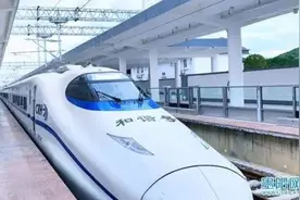 “和谐号”动车组试跑贵阳市域快铁西南环线图片