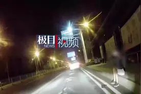 失恋小伙借酒浇愁醉倒路边，民警陪他聊了四小时人生理想图片