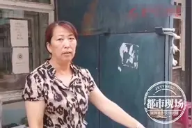 10岁男孩突然跳下3米深的化粪池图片