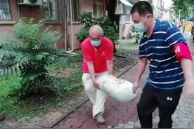 迎难而上，省纪委监委机关干部下沉武昌多个社区图片