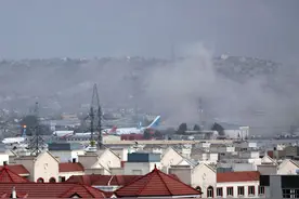 喀布尔机场附近发生爆炸袭击，中东多国外交部发声谴责图片