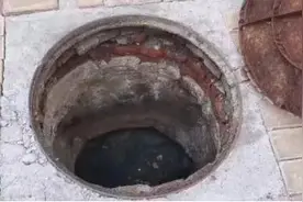 8岁男孩跳进下水井！危急时刻，黑龙江3位快递小哥冲了过去图片