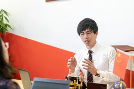 房六六颜厥忠：时代和环境在变，顺应时势创新求变的步伐不变图片