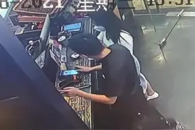 栽了！这对男女在青岛自带蟑螂敲诈勒索，吃了9顿“霸王餐”图片