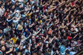 饭圈收割术起底：通过追星APP应援筹款 制作榜单诱导打榜图片