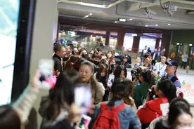 重拳整治“饭圈”乱象，演艺圈进入阵痛期，专家：长期看是利好的图片