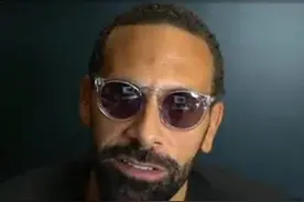 费迪南德：我直接致电给C罗，让他告诉我他要转会曼城是假的视频封面