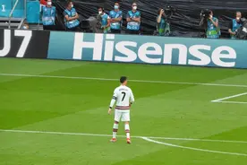 12年物是人非，36岁C罗重回曼联拒绝养老图片