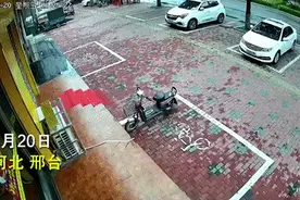 男子帮饭店灭火后离开 老板全网寻人：终身免单图片