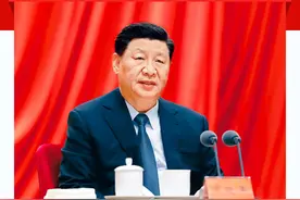 习近平：英雄是民族最闪亮的坐标图片