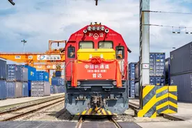 中缅新通道开通 首运货物抵达成都国际铁路港图片