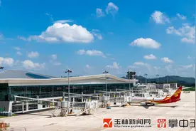 玉林福绵机场迎来一岁“生日”图片