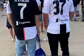 会玩儿！尤文球迷花式改造C罗球衣避免“浪费”图片