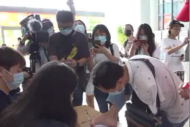 四川无臂男孩彭超赴同济大学报到，网友：为自强不息点赞！视频封面