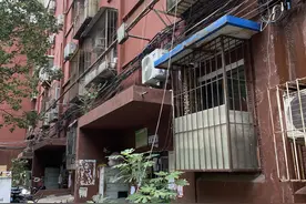 探访北京28个小区：电动车停放楼道现象仍存，飞线充电较普遍图片