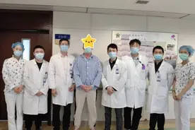 结肠癌后又肝转移，两次手术，这位英国患者都选择留在杭州治疗图片