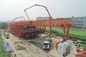 常泰长江大桥引桥浇筑图片