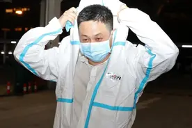 上海65路公交车：执行“四步消毒法”，确保防疫不掉链图片