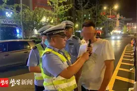顶包女：“看到警察紧张，我才拿到驾驶证！”酒驾男：“我跟你说‘没事的，不要怕’”图片
