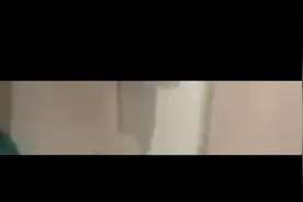 前妻晒视频指控“疯狂英语”李阳家暴女儿图片