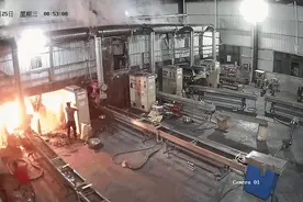 老板，这两个员工该奖励图片