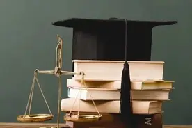 法学院就业率全校垫底？该反思什么图片