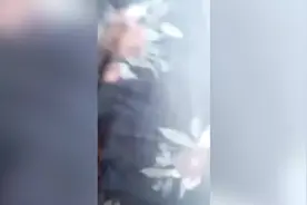 印度男子被人指控盗窃拴在车后拖行 不幸伤重死亡图片