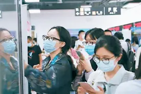 “双减”政策落地，原教培从业者半数已离职，也有人选择坚守图片