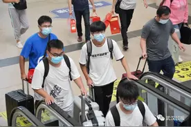 @武汉大学生，这条串起13所高校的公交线，你坐过吗？图片