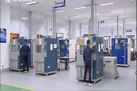 助力航天员出舱活动 国内首创太空便携式电源上海造图片