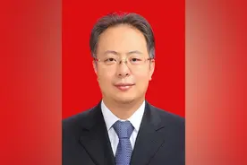 “70后”干部张烨当选陕西汉中市长图片