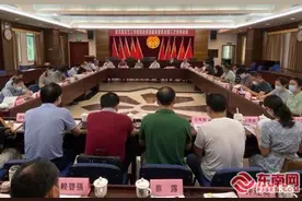 省文联召开文艺工作者职业道德建设委员会会议暨职业道德和行风建设工作座谈会图片