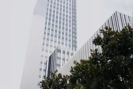 上得天空、入得后厨，“00后”职场体验颠覆对这行的认知图片