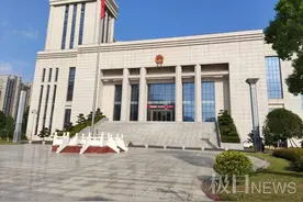 律师回应江西“16岁少年反杀案”二审：是否正当防卫系辩控焦点图片