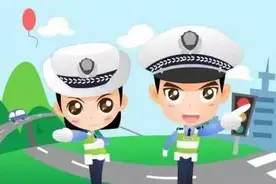 司机：闯红灯，交警：予撤销图片