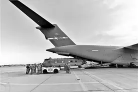 美国宣布完成从阿富汗撤军图片