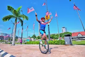 马来西亚吉隆坡市民庆祝独立64周年图片