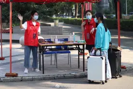 北大迎来4402名本科新生 北大最小年纪本科新生15岁图片