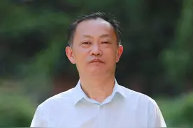 开学第一课·校长说｜南京航空航天大学附属高级中学校长蒋国和：强化公民意识，自觉遵守法纪图片