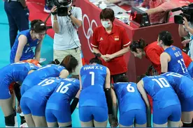 午间星闻 | 中国排协深夜回应争议文章：不能否定郎平的巨大贡献；中央网信办加强治理饭圈后，蔡徐坤粉丝微博攻击媒体被处理图片